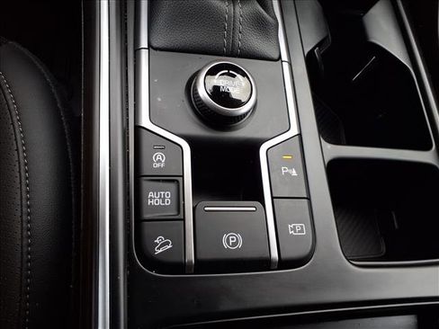 Used 2025 Kia Sorento S image 22