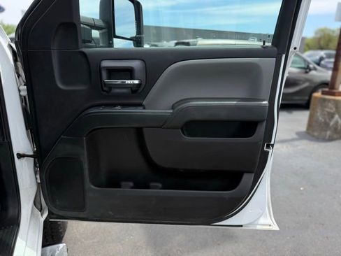 Used 2019 GMC Sierra 2500 4x4 Crew Cab w/ Sierra Convenience Package image 14