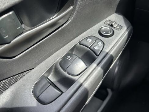 Used 2025 Nissan Kicks Play S FWD image 20