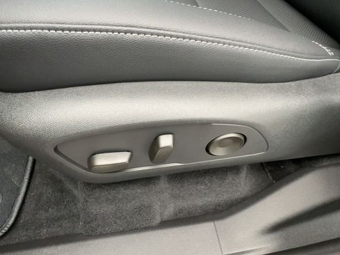 New 2026 Chevrolet Traverse LT w/ Sun and Wheel Package image 14