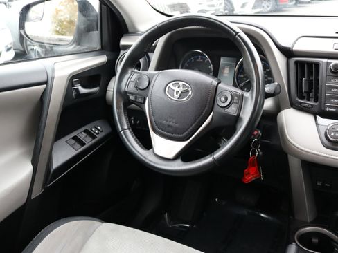 Used 2016 Toyota RAV4 XLE image 20