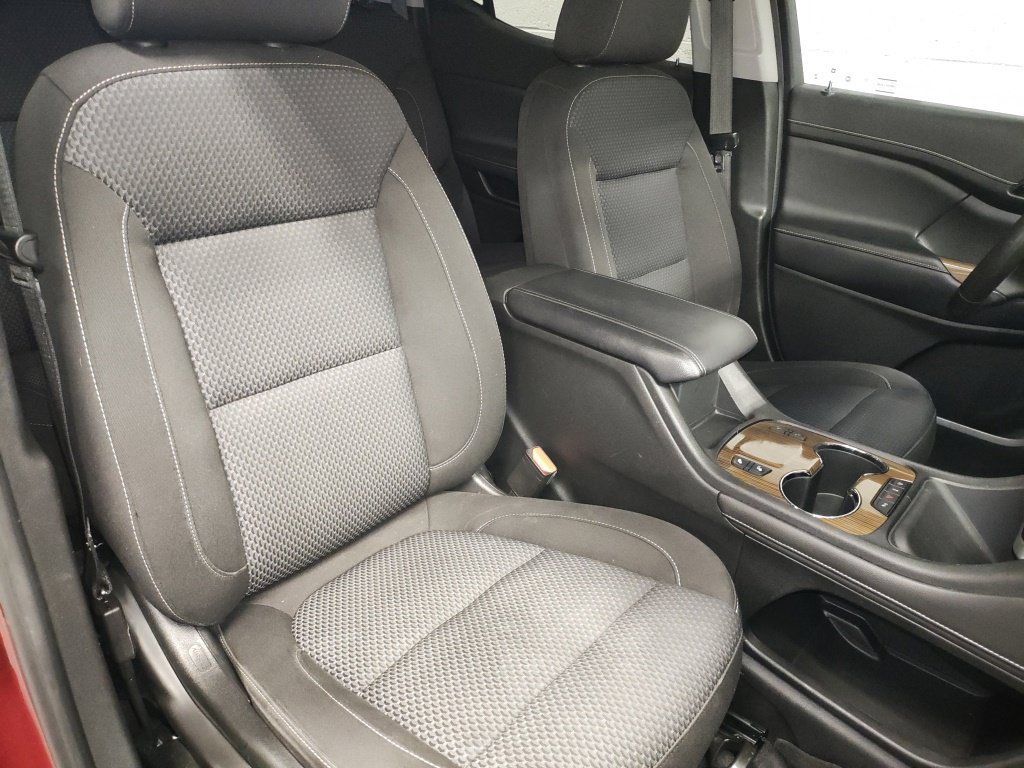 Used 2020 GMC Acadia SLE w/ Driver Convenience Package FWD image 9