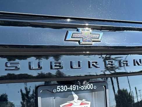 Used 2025 Chevrolet Suburban Z71 AWD/4WD image 33