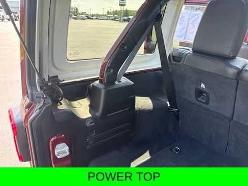 Used 2021 Jeep Wrangler Unlimited Sahara w/ Uconnect 4C Nav & Sound Group AWD/4WD image 45