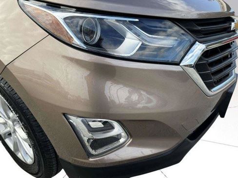 Used 2018 Chevrolet Equinox LS FWD image 12