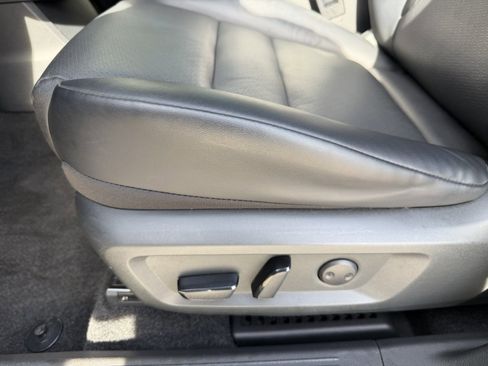 Used 2023 Nissan Rogue SV w/ SV Premium B Package image 31