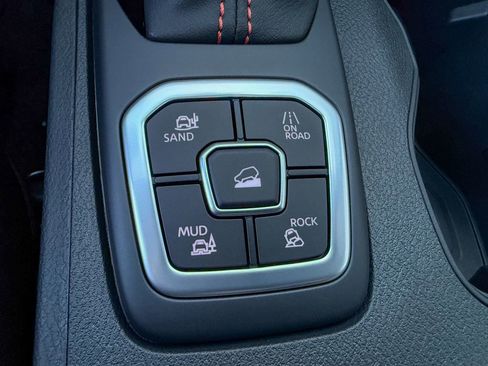 New 2026 Nissan Frontier PRO-4X image 17