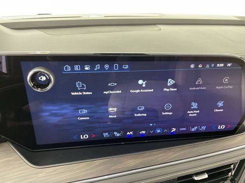 New 2025 Chevrolet Suburban Premier image 13