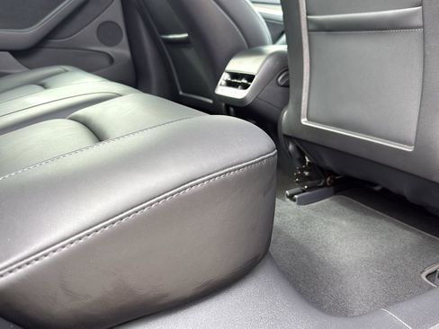 Used 2022 Tesla Model 3 Performance image 27