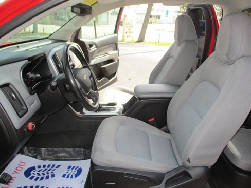 Used 2018 Chevrolet Colorado LT image 11