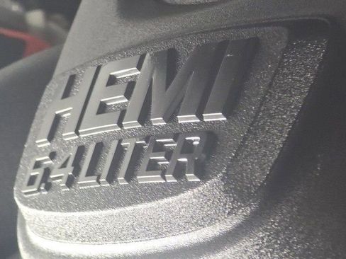 Used 2024 RAM 2500 Big Horn w/ Sport Appearance Package image 10