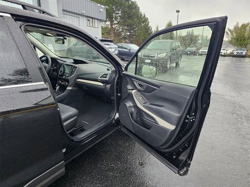 Used 2022 Subaru Forester Limited w/ Popular Package #3 image 10