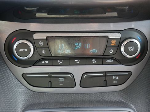 Certified 2017 Ford Transit Connect Titanium FWD image 24