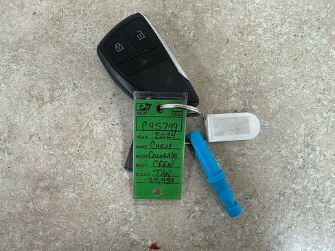 Used 2024 Chevrolet Colorado W/T RWD image 29