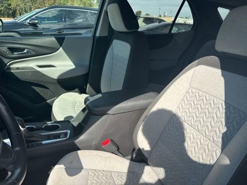 Used 2022 Chevrolet Equinox LT image 12