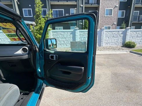 Used 2024 Jeep Wrangler Unlimited AWD/4WD image 27