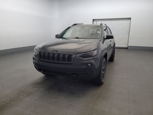 Used 2019 Jeep Cherokee Latitude AWD/4WD image 15