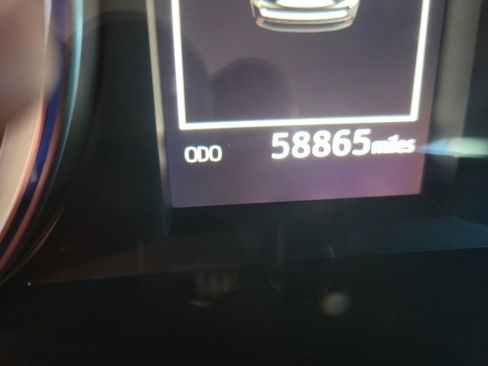 Used 2018 Toyota Highlander SE image 13