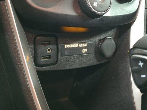 Used 2019 Chevrolet Trax LT w/ LT Convenience Package image 30