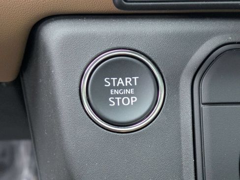 New 2026 Land Rover Defender 110 X-Dynamic SE AWD/4WD image 23