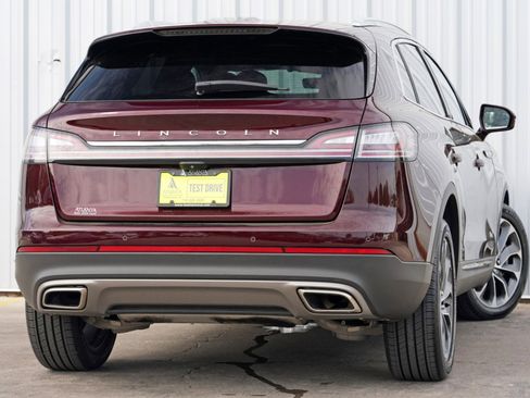 Used 2022 Lincoln Nautilus Reserve image 4