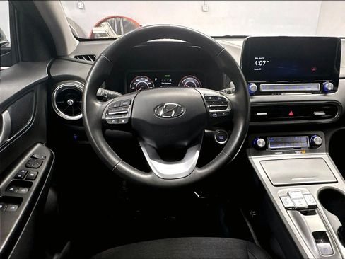 Used 2023 Hyundai Kona SEL FWD image 8