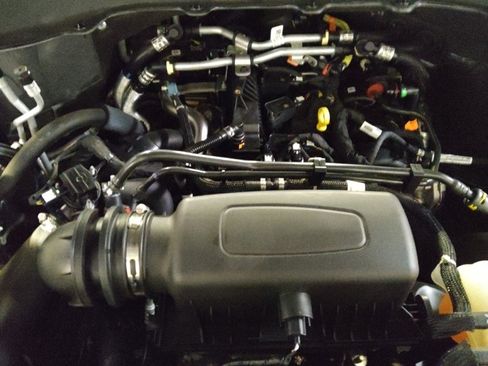 Used 2022 Ford Explorer XLT RWD image 30