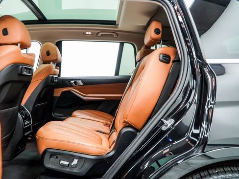 Used 2022 BMW X7 xDrive40i w/ Premium Package image 41