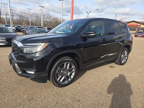 Used 2023 Honda Passport EX-L image 3