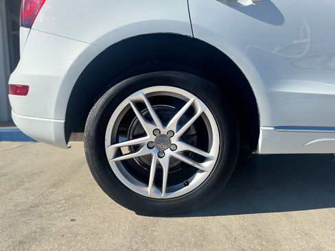 Used 2017 Audi Q5 2.0T Premium image 24