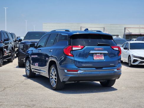 Used 2024 GMC Terrain Denali w/ Denali Premium Package AWD/4WD image 5