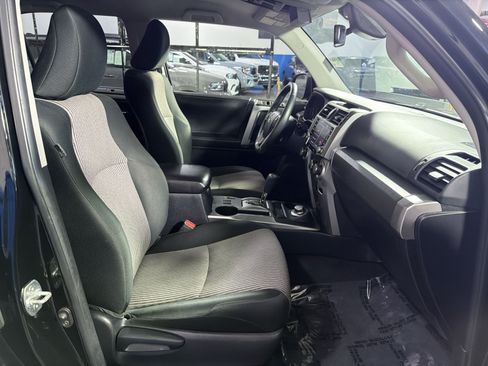 Used 2022 Toyota 4Runner SR5 AWD/4WD image 24