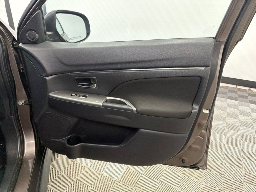Used 2019 Mitsubishi Outlander Sport ES FWD image 14