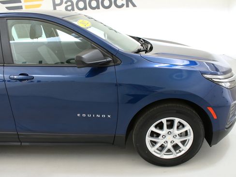 Used 2022 Chevrolet Equinox LS FWD image 10