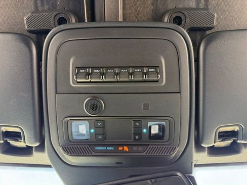Certified 2024 Ford Bronco Everglades AWD/4WD image 42