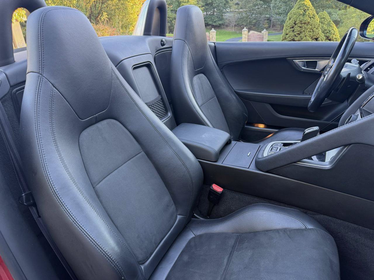 Used 2015 Jaguar F-TYPE Convertible RWD image 21