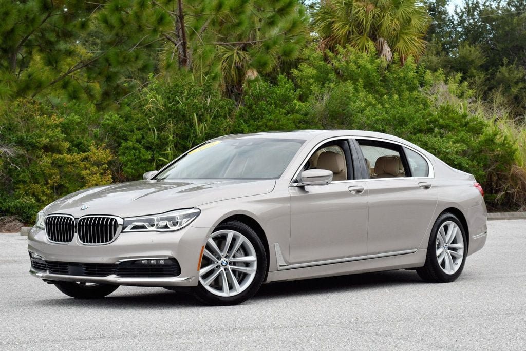 Used 2016 BMW 750i xDrive AWD/4WD image 21