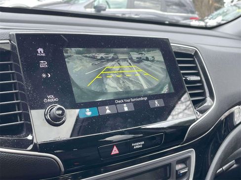 Certified 2022 Honda Pilot Touring image 28