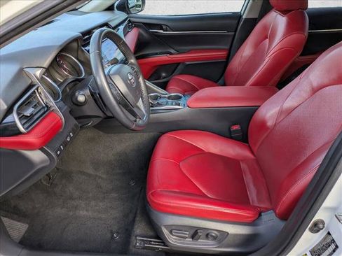 Used 2019 Toyota Camry XSE image 18