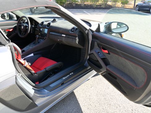 Used 2024 Porsche 718 Boxster Spyder RS image 34