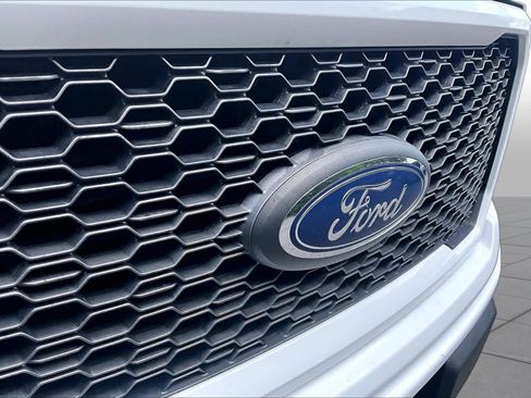 Used 2018 Ford F150 Lariat w/ Equipment Group 502A Luxury AWD/4WD image 29