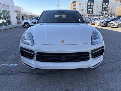 Used 2021 Porsche Cayenne Coupe image 8