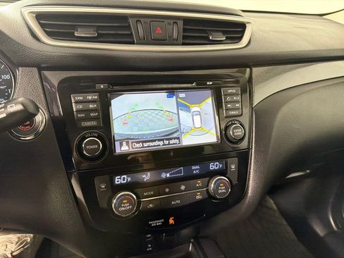 Used 2014 Nissan Rogue SL w/ SL Premium Package FWD image 17