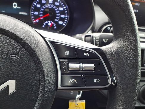 Used 2023 Kia Forte LXS w/ LXS Technology Package image 21