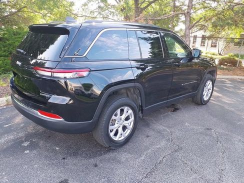 Used 2022 Jeep Grand Cherokee Limited AWD/4WD image 5