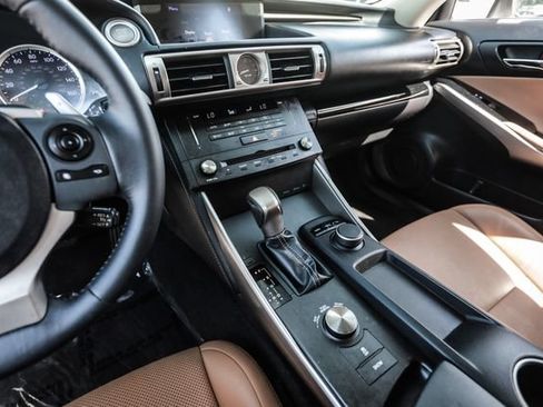 Used 2016 Lexus IS 200t RWD image 33