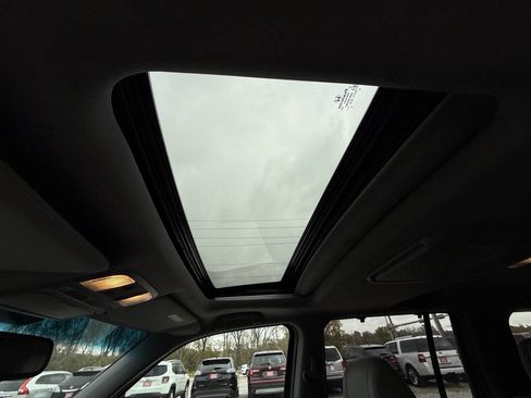 Used 2012 Honda Pilot Touring image 28