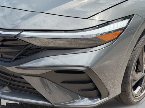 New 2026 Hyundai Elantra SEL Sport FWD image 32