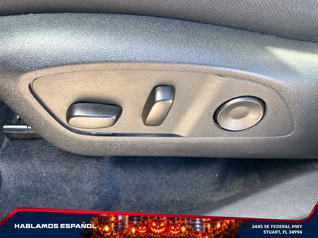 Used 2026 Chevrolet Traverse LT w/ Driver Confidence Package FWD image 15