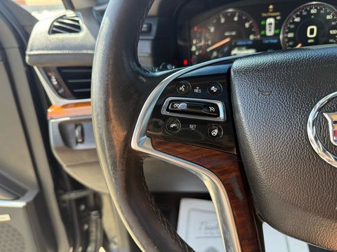 Used 2015 Cadillac Escalade Luxury image 22